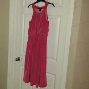 Lightweight and chic dress